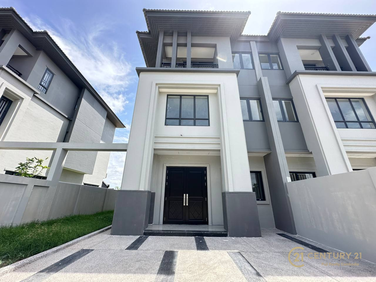 Brand New Twin Villa At Borey Chip Mong Grand Phnom Penh Urgent On